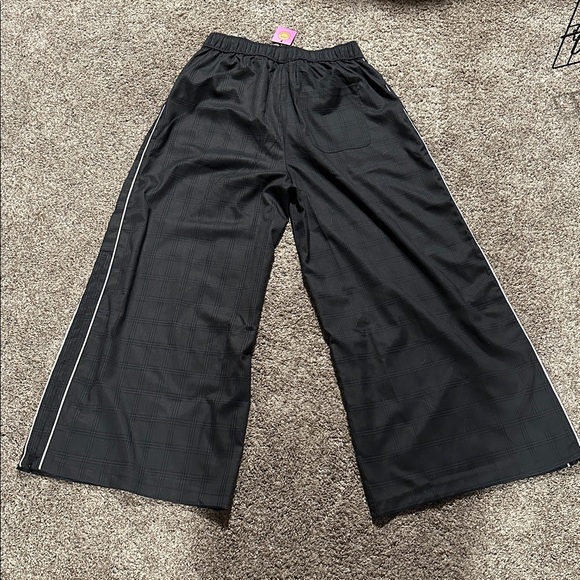 Dressed in Lala Leopard Trousers - Picture 4 of 4